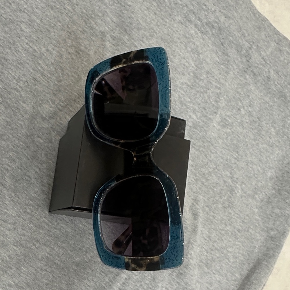 Gucci Teal and Black Women's Sunglasses - Picture 11 of 14